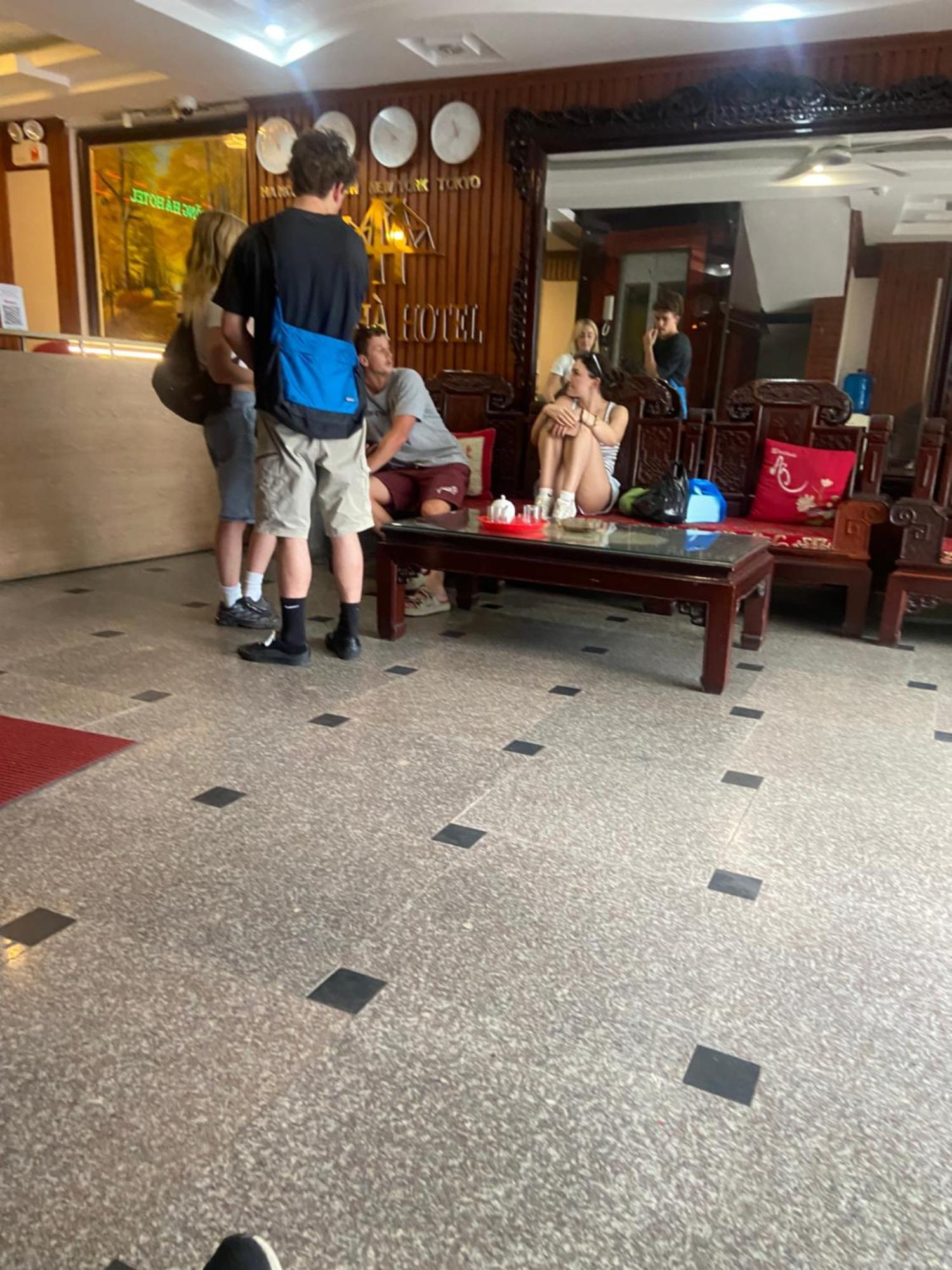 Hong Ha Airport Hotel Thach Loi ภายนอก รูปภาพ